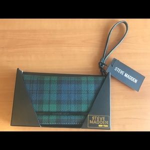 Steve Madden boxed zip around wallet